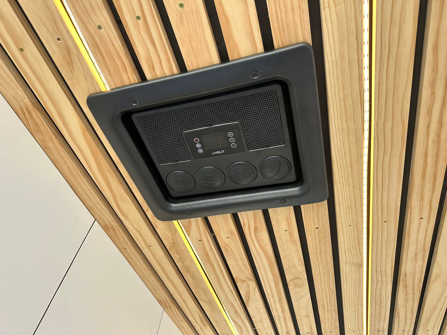 Velit 2000R Mini - 12V/48V Rooftop Air Conditioner