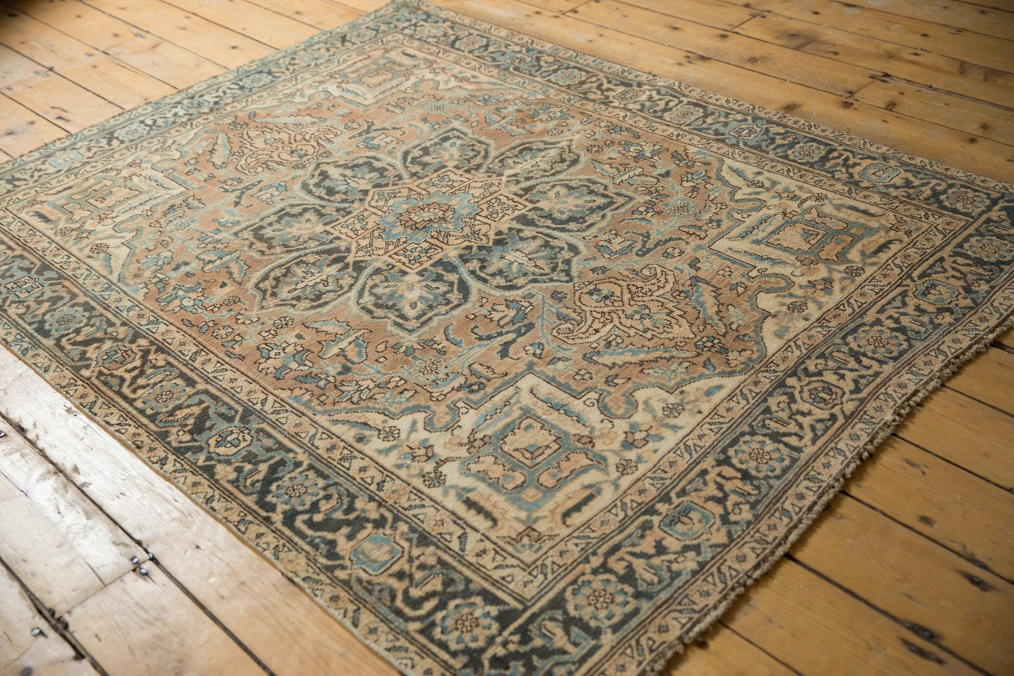 4.5x6.5 Vintage Distressed Ahar Rug