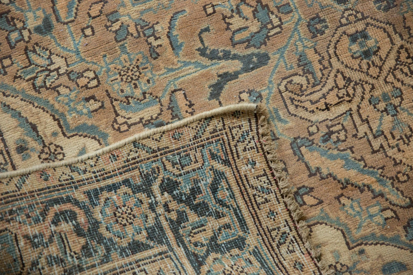 4.5x6.5 Vintage Distressed Ahar Rug